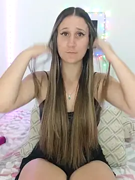 DocinhoQueen naked stripping on cam for live sex video chat