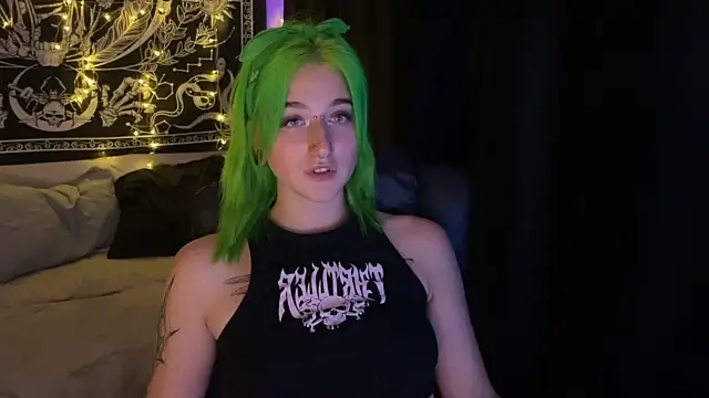 _drugidiot_ naked stripping on cam for live sex video chat