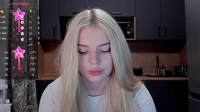 Eva_Juisy naked stripping on cam for live sex video chat