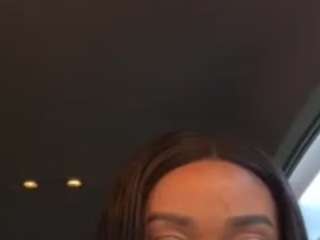 Fox Rosa naked in her Live Sex Chat