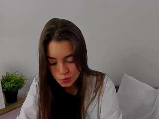 SophiaAngell naked in her Live Sex Chat