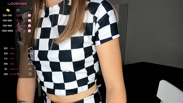 HilaryBooth naked stripping on cam for live sex video chat