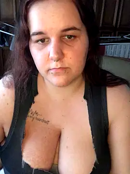 Lia-Lovely naked stripping on cam for live sex video chat
