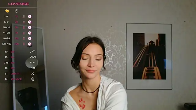 LisaAgain naked stripping on cam for live sex video chat
