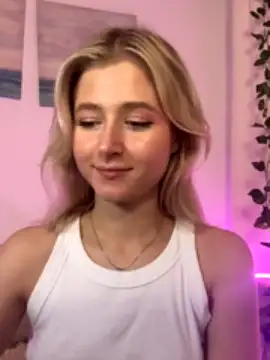 LunaRase naked stripping on cam for live sex video chat
