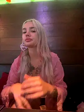 Sextazy naked stripping on cam for live sex video chat