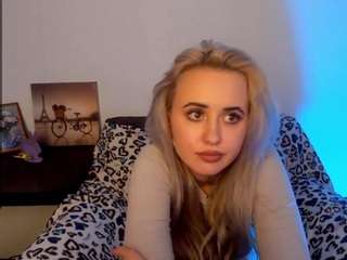 Caaamillaaa naked in her Live Sex Chat