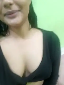 ind_tania naked stripping on cam for live sex video chat
