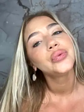 Megan__Star naked stripping on cam for live sex video chat