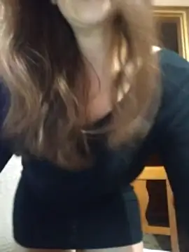 Melanya83 naked stripping on cam for live sex video chat