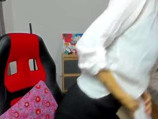 MirraMi naked in her Live Sex Chat
