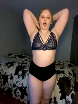 rednhotlexi naked stripping on cam for live sex video chat