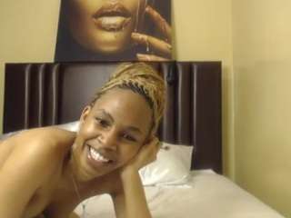 FionaAventa nude in hot Live Sex Chat