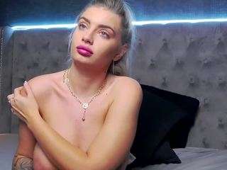 IzabellaAmora nude in hot Live Sex Chat
