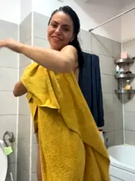 KimKelly13 naked stripping on cam for live sex video chat
