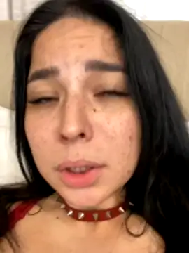 MakeMeMoanXO naked stripping on cam for live sex video chat