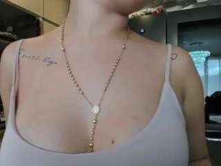 Sara-Funn nude in hot Live Sex Chat