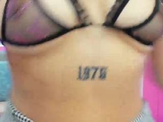 Baddie-Curl nude in hot Live Sex Chat