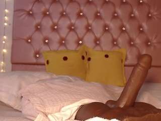 BROWN nude in hot Live Sex Chat