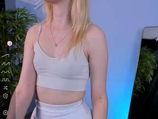 Flory-white nude in hot Live Sex Chat