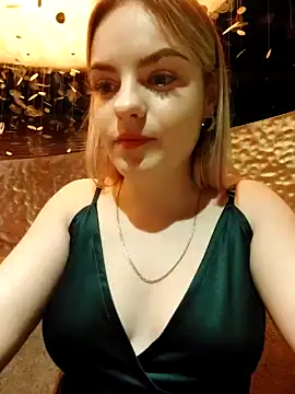 JaneVibe naked stripping on cam for live sex video chat