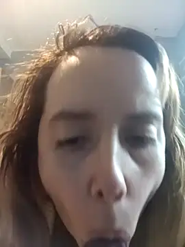 JuicyLucyy69 naked stripping on cam for live sex video chat