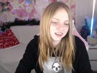 LauraCherrys nude in hot Live Sex Chat