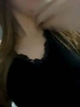 Seoomarry naked stripping on cam for live sex video chat