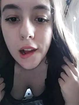 AlisiaKotik naked stripping on cam for live sex video chat