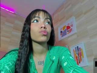 AMELIE nude in hot Live Sex Chat