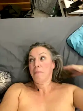 etalon820 naked stripping on cam for live sex video chat