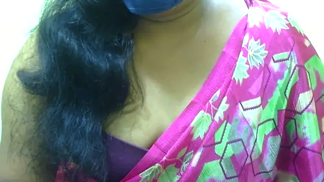 Jhanvi-telugu-aunty naked stripping on cam for live sex video chat