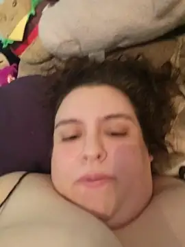 lazyPanda94 naked stripping on cam for live sex video chat