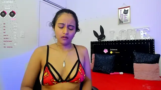 Lili666_ naked stripping on cam for live sex video chat