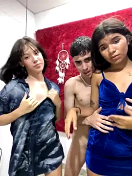 petitskinny naked stripping on cam for live sex video chat