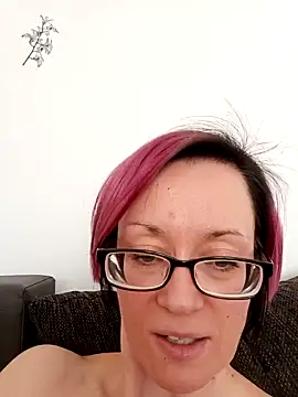 Anastasia-Kahtleen naked stripping on cam for live sex video chat