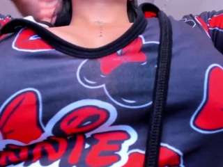 Chantal nude in hot Live Sex Chat