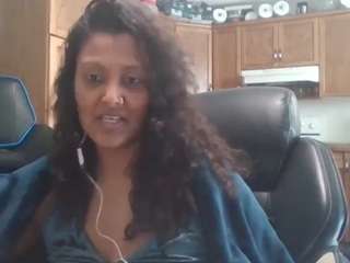 Chhaliya nude in hot Live Sex Chat