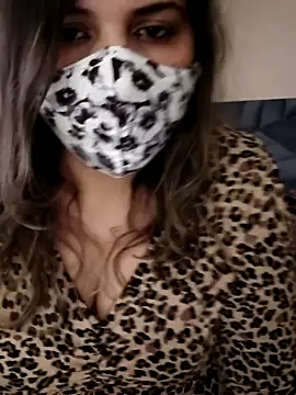cute_aysha naked stripping on cam for live sex video chat