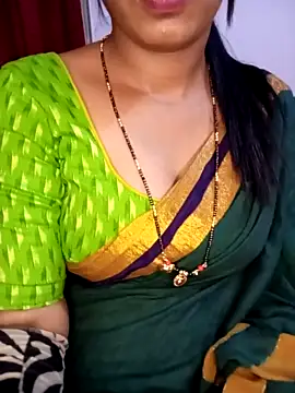 Kannadasundri143 naked stripping on cam for live sex video chat