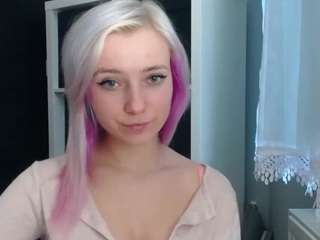 LuciaLittle nude in hot Live Sex Chat