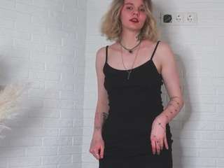 MollyyCloud nude in hot Live Sex Chat