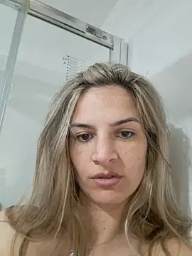 Bella_Italia naked stripping on cam for live sex video chat