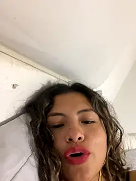 claritarociii naked stripping on cam for live sex video chat