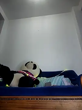 Juanelopez1 naked stripping on cam for live sex video chat