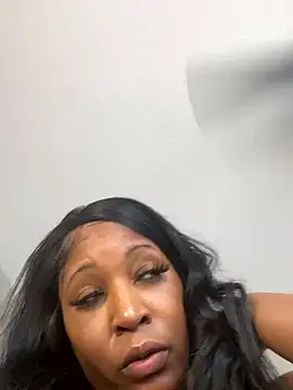 juicythic naked stripping on cam for live sex video chat