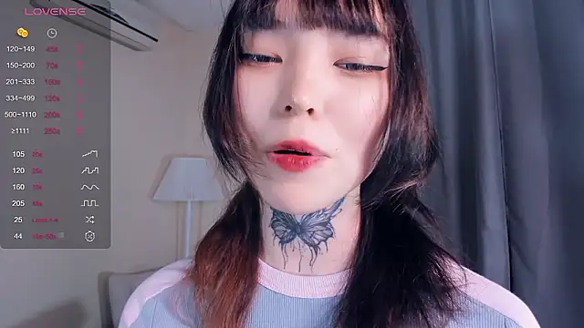 KarenDrake naked stripping on cam for live sex video chat