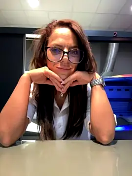 kittiib_ naked stripping on cam for live sex video chat