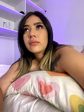 Latina_vanessa naked stripping on cam for live sex video chat