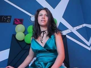 LittleeLiia nude in hot Live Sex Chat